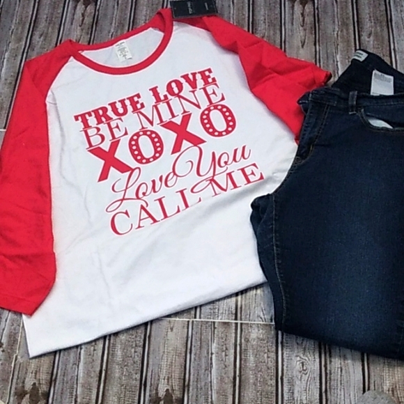 🎈SALE🎈VALENTINES TEE SHIRT - Picture 1 of 4